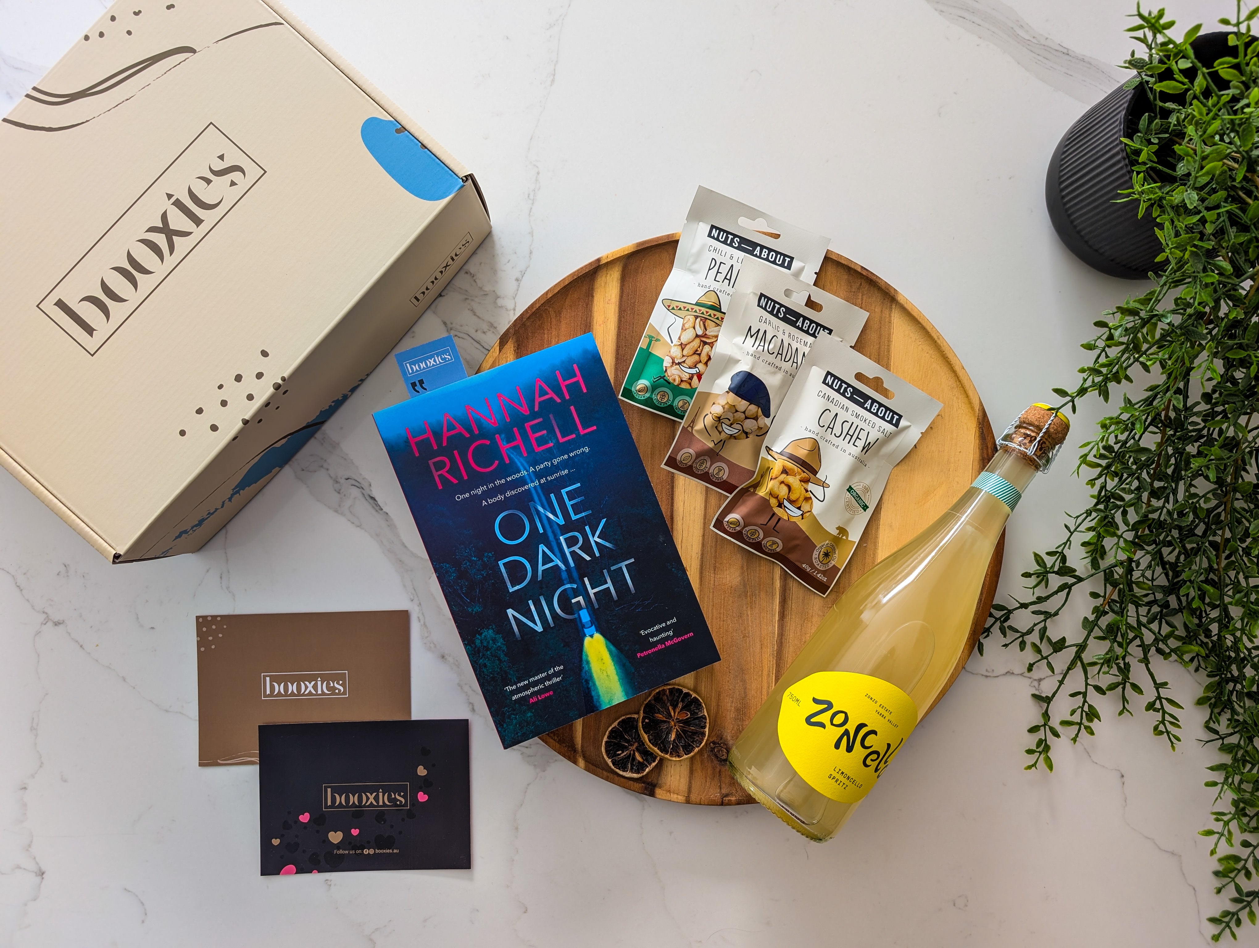 Mum's Fizz & Fiction Booxies - Mothers Day Gift